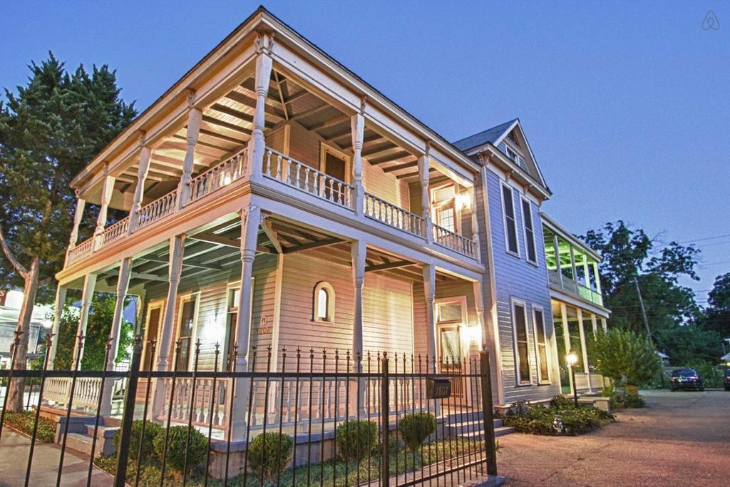 Hk Austin Hostel Eksteriør bilde